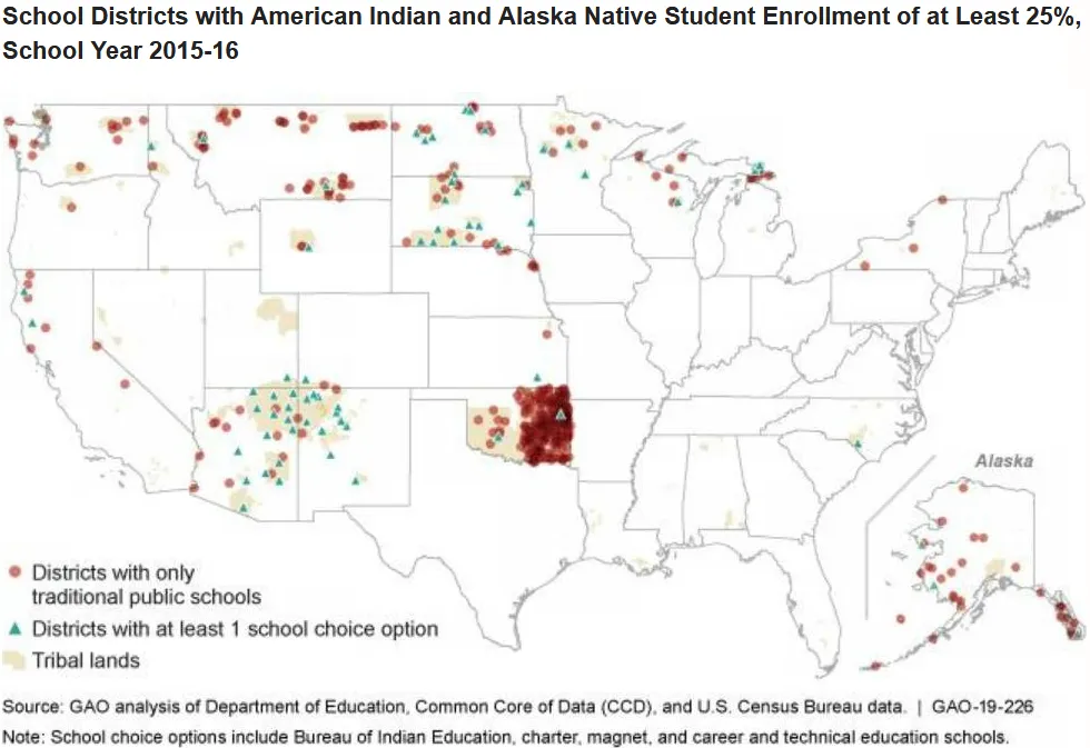 Map of the U.S. showing that most school districts offered only traditional public schools. 