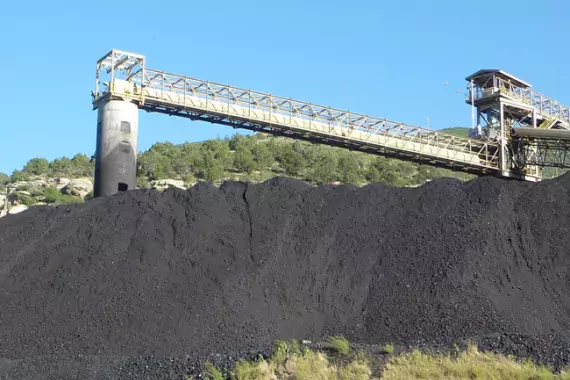 Photo of a coal-fired plant